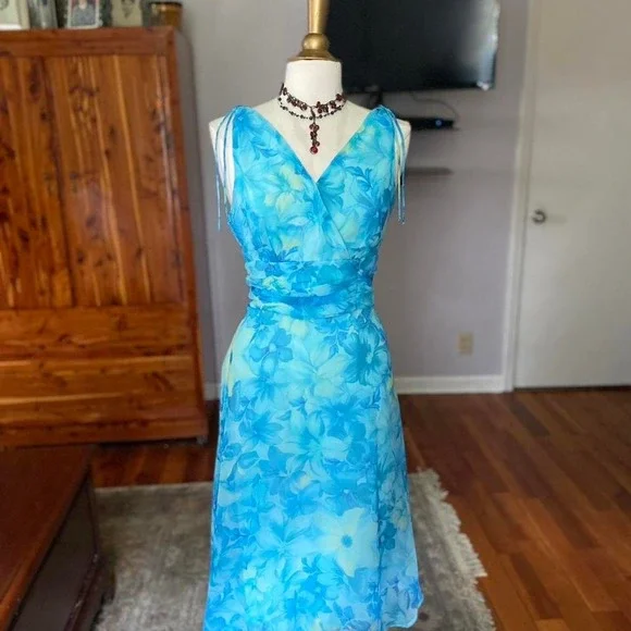 Connected Apparel Y2K Fairy Blue Floral Chiffon Midi Dress Ruched Waist Size 14 - Picture 5 of 8